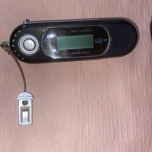 Portable MP3 LCD Music Player Media Radio HIFI Speaker With Digital LCD Screen